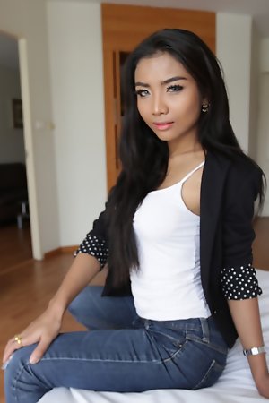 20 year old busty Thai ladyboy sucks white cock dry and get cum on her boobs