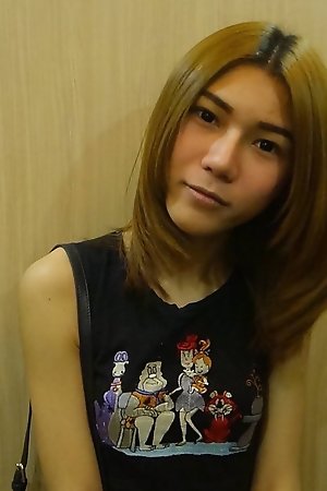 19 year old Thai ladyboy gets made up for her date and a facial from her tourist friend